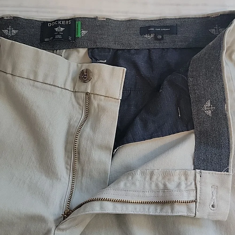 Dockers Coupe Classique Light Tan Chinos Mens Size 38